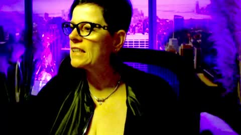 Snapshot of mollysun chatting on 06.13.26 MollySun Nina Randmann online show from 06.13.26