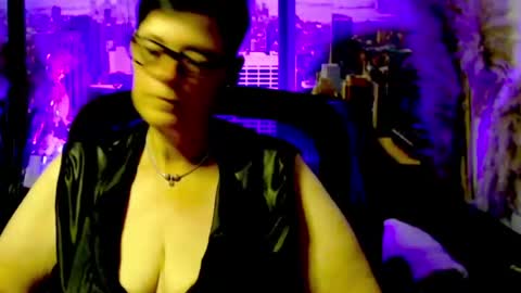 Snapshot of mollysun chatting on 07.05.26 MollySun Nina Randmann online show from 07.05.26