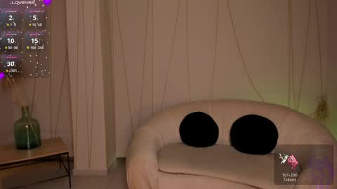 Molly Sunders online show from 02.20.25