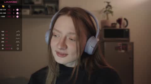 Snapshot of mollytucker chatting on 12.15.24 mollytucker online show from 12.15.24