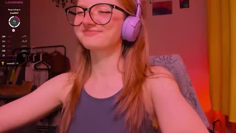 Snapshot of mollytucker chatting on 11.22.25 mollytucker online show from 11.22.25