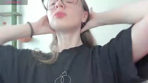 mollytucker online show from 07.17.26