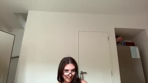 Molly online show from 03.13.26