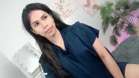 MOMIKHEM online show from 10.28.25