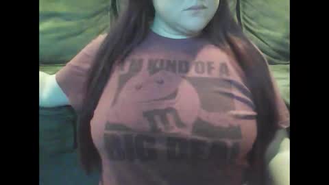 Snapshot of mommies_mooseknuckle chatting on 10.01.25 mommies_mooseknuckle online show from 10.01.25
