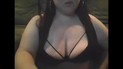 Snapshot of mommies_mooseknuckle chatting on 10.07.25 mommies_mooseknuckle online show from 10.07.25