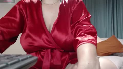 Daphne  online show from 11.10.25