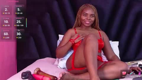 Snapshot of mommywebcam chatting on 10.29.25 DINAH online show from 10.29.25