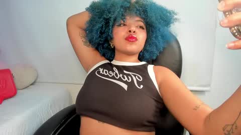 Momo  online show from 04.10.26