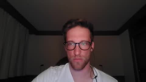 moms_little_monster online show from 11.05.25