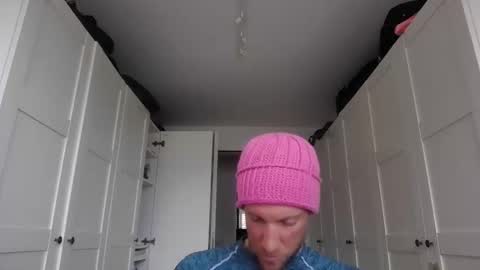 moms_little_monster online show from 12.02.25