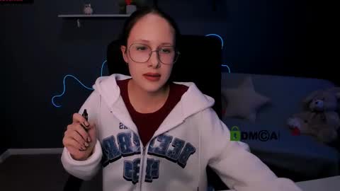 Mona  online show from 03.07.25