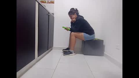 Snapshot of monaa_paloma chatting on 03.24.26 monaa_paloma online show from 03.24.26