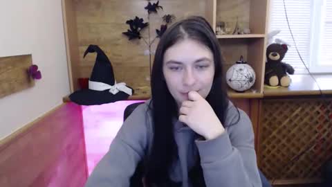 monakali online show from 11.20.25