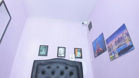 Snapshot of monalinda220 chatting on 04.22.26 paola online show from 04.22.26