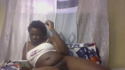 Snapshot of monalisaah chatting on 09.17.25 monalisaah online show from 09.17.25