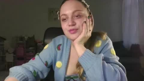 Snapshot of monarise chatting on 04.24.26 monarise online show from 04.24.26