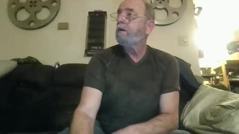 Snapshot of mondaymonday chatting on 01.03.25 mondaymonday online show from 01.03.25