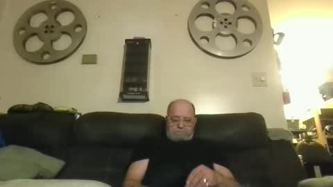Snapshot of mondaymonday chatting on 01.05.25 mondaymonday online show from 01.05.25