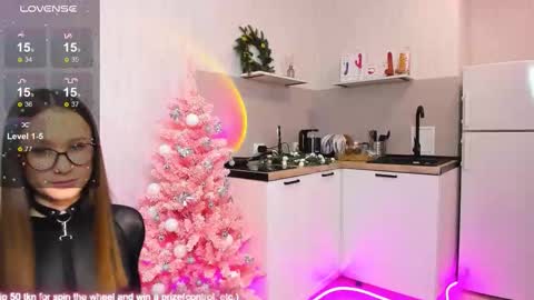 Monica online show from 12.04.25