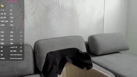 monica_weisss online show from 02.15.25