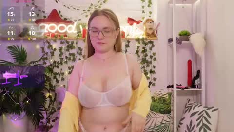 monicaasis online show from 01.10.26