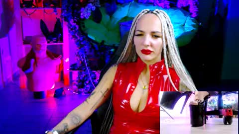 Monika online show from 11.14.25