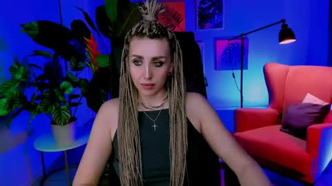 Snapshot of monicariley chatting on 04.30.26 monicariley online show from 04.30.26