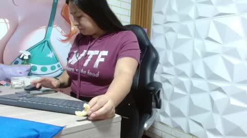 Snapshot of monickhotpri chatting on 05.23.26 monickhotpri online show from 05.23.26
