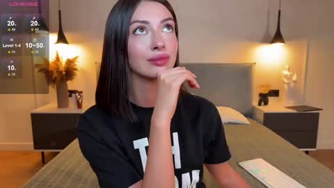 Monika online show from 11.08.25