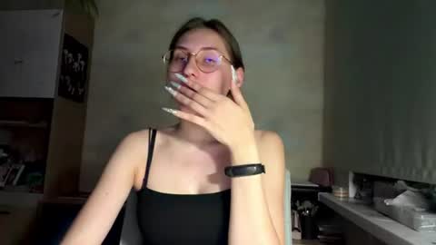 Mia online show from 07.11.26