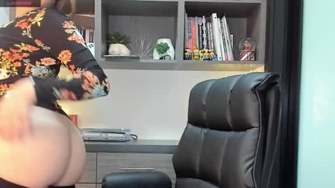 Monilee online show from 01.07.25