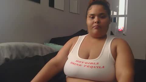 Moniquelalatina online show from 04.24.26