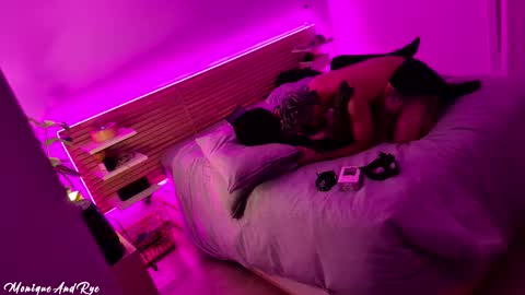 Monique  Rye online show from 11.22.25