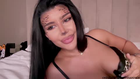 Alessia online show from 10.31.25