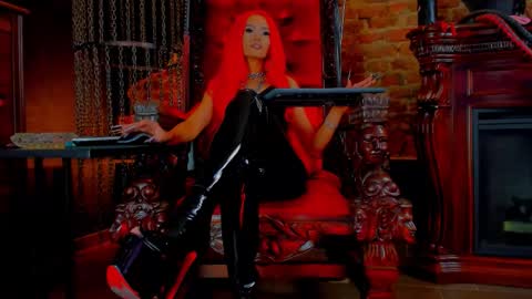 Monique C online show from 10.18.25