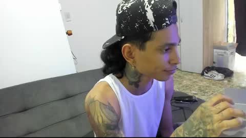 Snapshot of monkeyd_66 chatting on 12.11.24 monkeyd_66 online show from 12.11.24