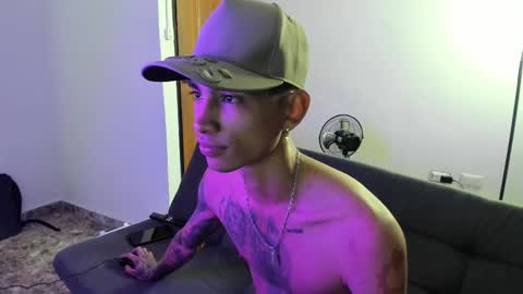 Snapshot of monkeyd_66 chatting on 01.04.25 monkeyd_66 online show from 01.04.25