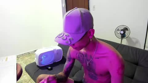 Snapshot of monkeyd_66 chatting on 01.06.25 monkeyd_66 online show from 01.06.25