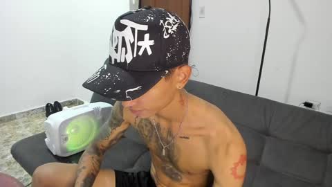 Snapshot of monkeyd_66 chatting on 01.16.25 monkeyd_66 online show from 01.16.25