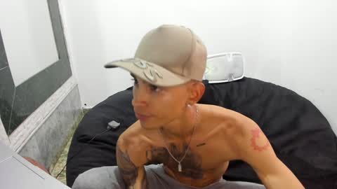 monkeyd_66 online show from 01.26.25