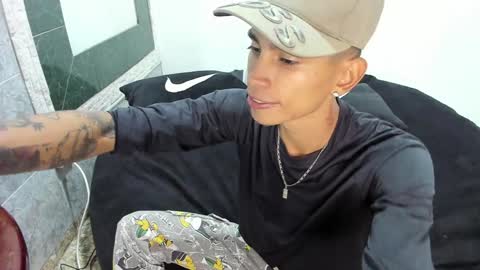 Snapshot of monkeyd_66 chatting on 02.02.25 monkeyd_66 online show from 02.02.25