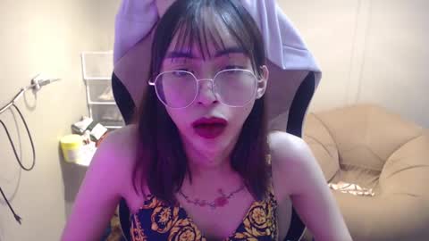 Snapshot of monstercockselfsuck chatting on 02.12.25 ELYSE A SIMPLE GIRL online show from 02.12.25