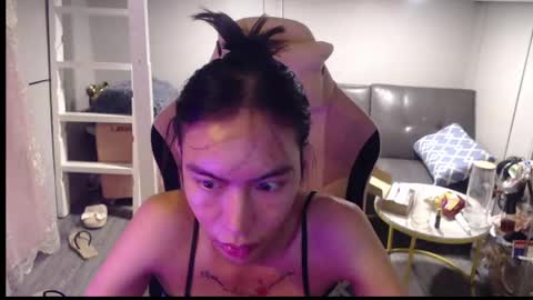 ELYSE A SIMPLE GIRL online show from 04.23.26