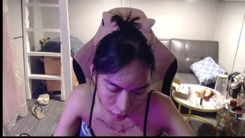 ELYSE A SIMPLE GIRL online show from 04.23.26