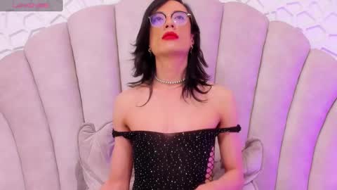 Snapshot of monsterhole91 chatting on 12.17.24 Linda Darling online show from 12.17.24