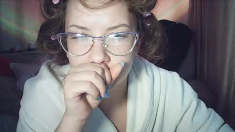 moodiemira online show from 03.28.26