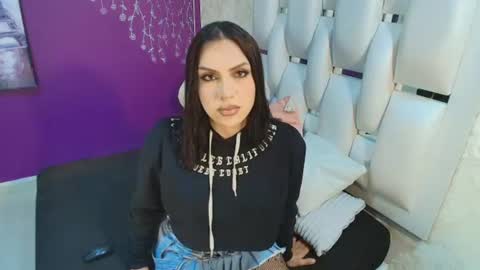 Snapshot of moom_ivy_ chatting on 06.14.26 online show from 06.14.26