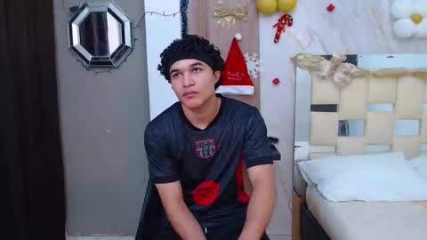 moon_and_fire_ online show from 12.14.25