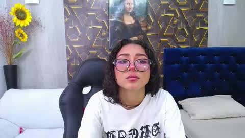 moon_and_fire_ online show from 02.06.26